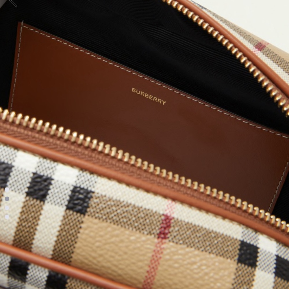 BURBERRY | Clutch Pouch - Picture 6 of 9